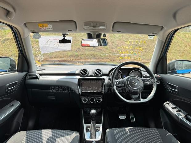 Suzuki Swift 2018 Blue