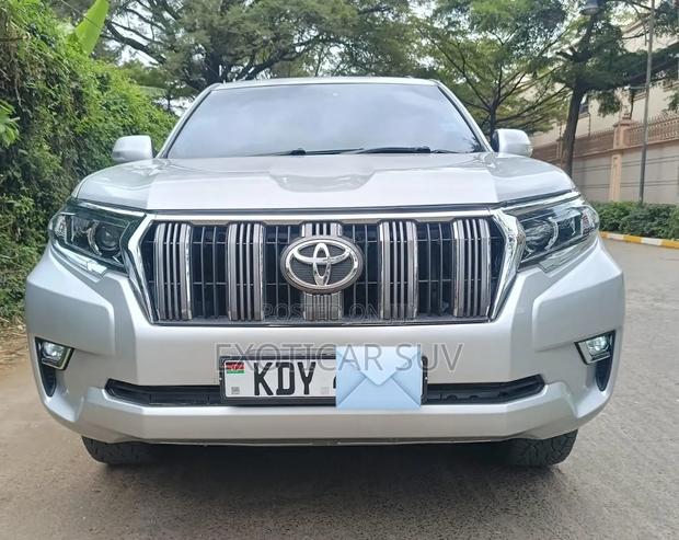 Toyota Land Cruiser Prado 3.0 TD 2010 Silver