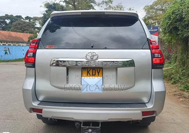 Toyota Land Cruiser Prado 3.0 TD 2010 Silver