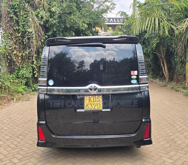 Toyota Voxy 2017 Black