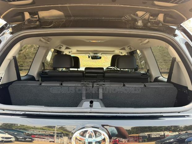 Toyota Land Cruiser Prado 2021