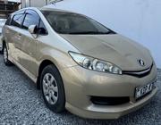 Toyota Wish 2017 Gold for sale