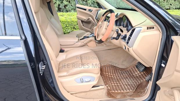 Porsche Cayenne 2014 Black