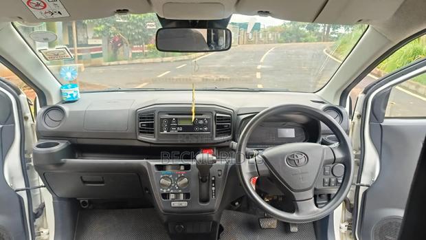 Toyota Pixis 2019 White
