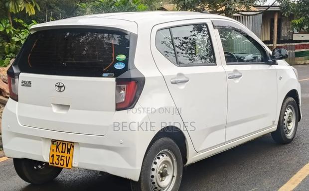 Toyota Pixis 2019 White