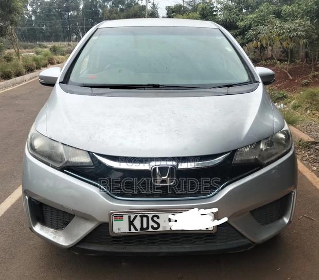 Honda Fit 2017 Silver