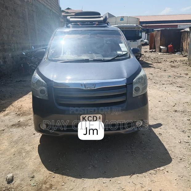 Toyota Noah 2009 Black