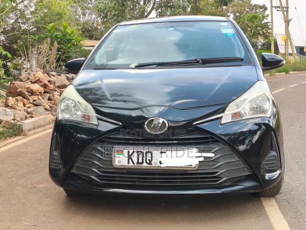 Toyota Vitz 2017 Black
