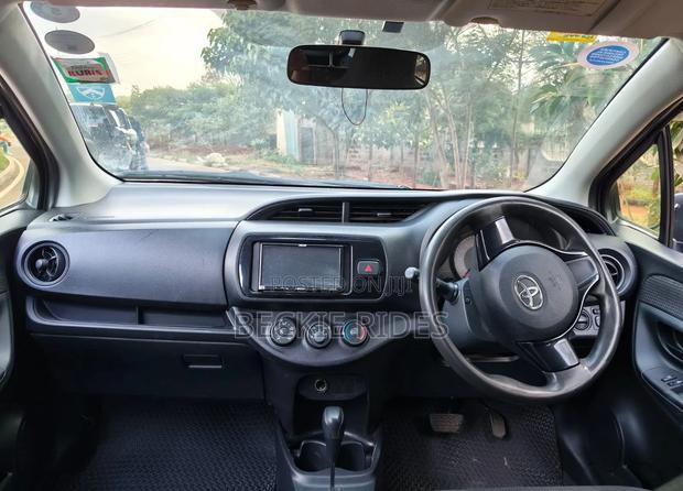 Toyota Vitz 2017 Black