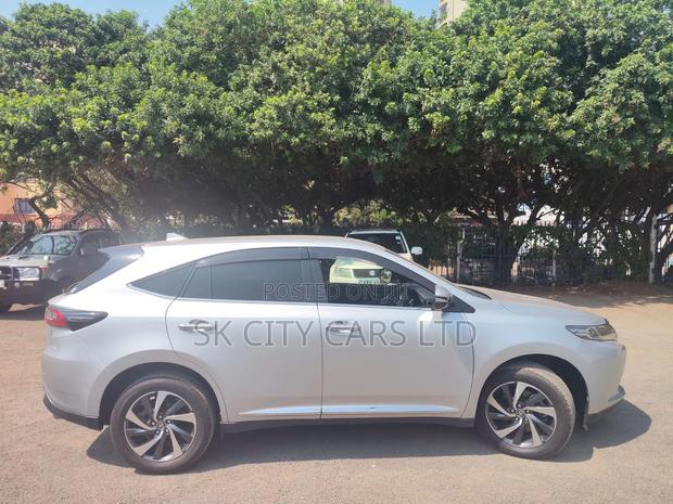Toyota Harrier 2019 Silver