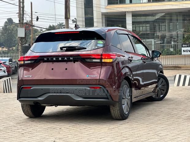 Nissan Note 1.2 Hybrid 2021 Maroon