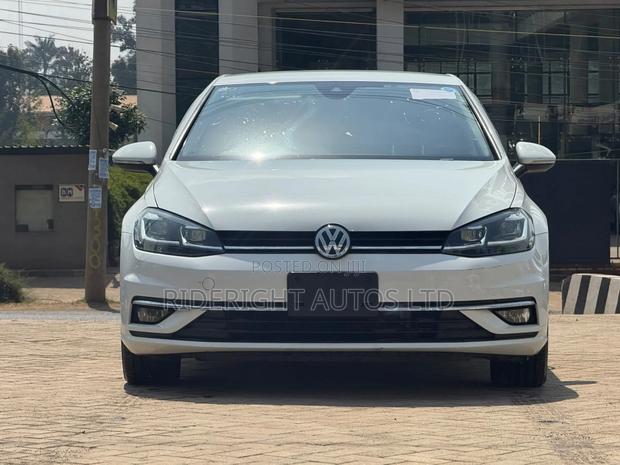 Volkswagen Golf 2019 White