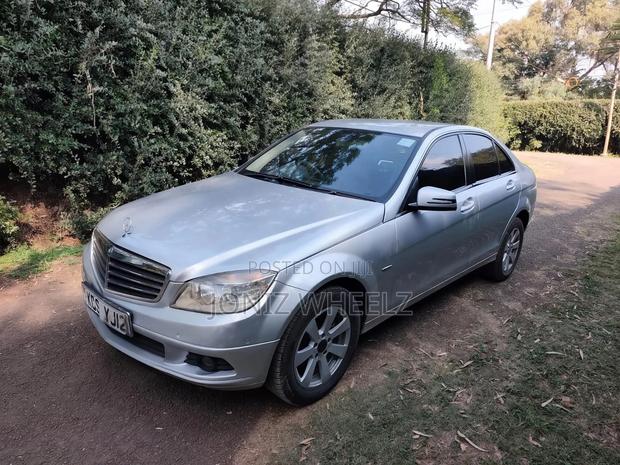 Mercedes-Benz C180 2011 Silver