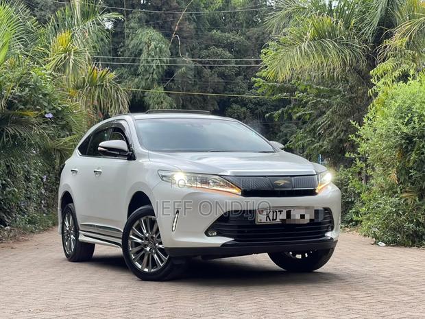 Toyota Harrier 2018 White