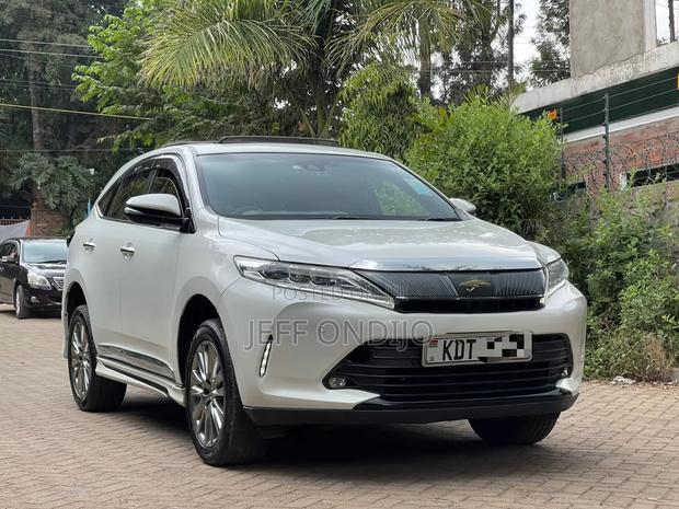 Toyota Harrier 2018 White