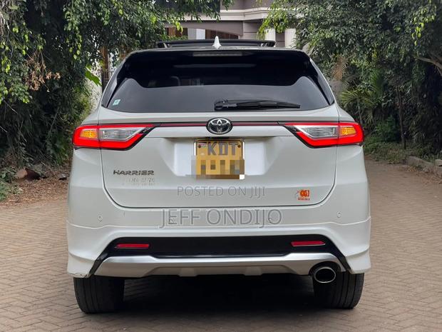 Toyota Harrier 2018 White