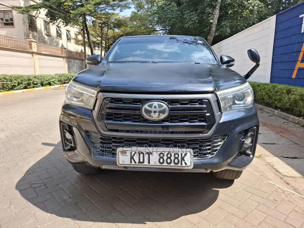 Toyota Hilux 2018 Black