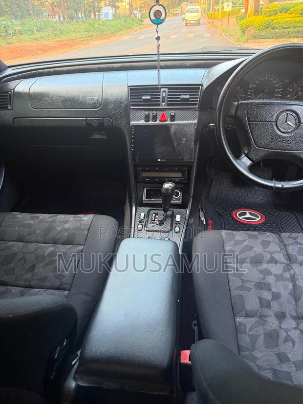 Mercedes-Benz C200 2000 Silver