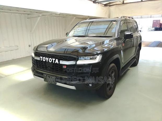Toyota Land Cruiser 2023 Black
