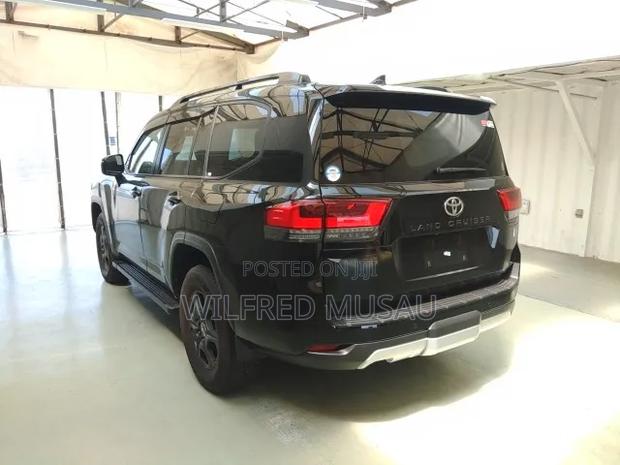 Toyota Land Cruiser 2023 Black
