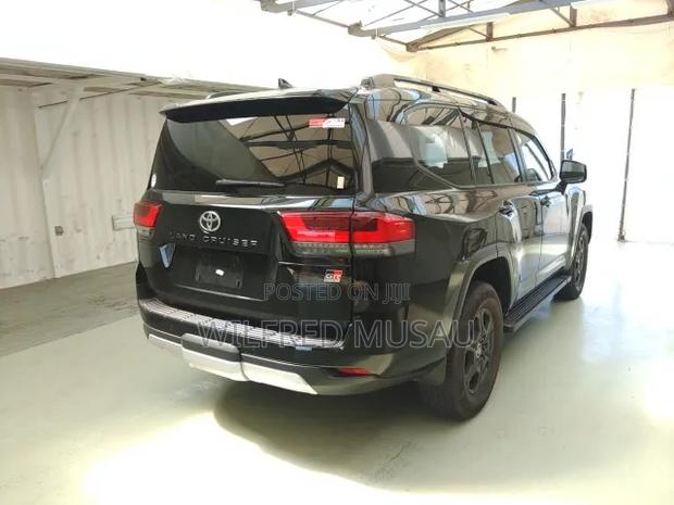 Toyota Land Cruiser 2023 Black