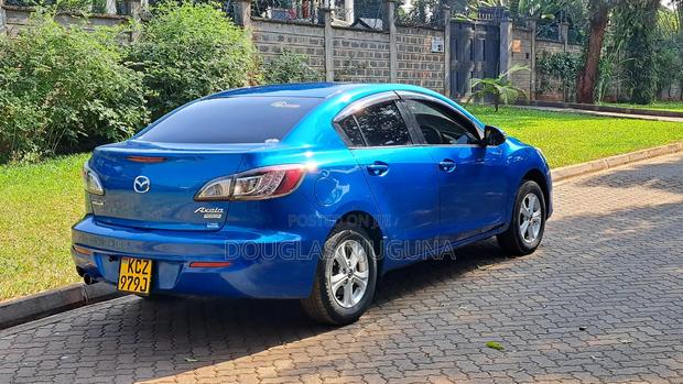 Mazda Axela 2013 Blue