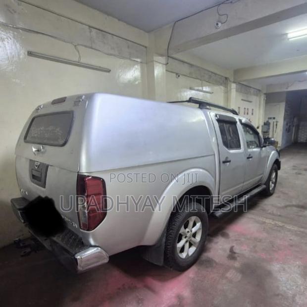 Nissan Navara 2006 Gray