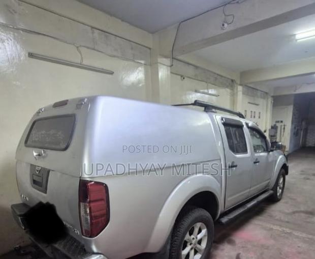Nissan Navara 2006 Gray