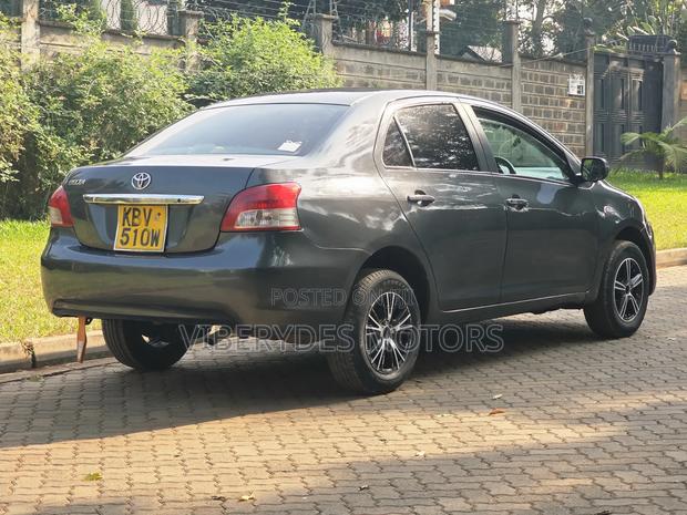 Toyota Belta 2006