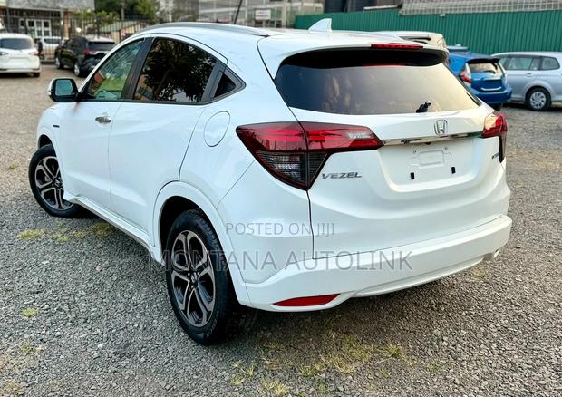 Honda Vezel 1.5 Hybrid 2WD 2019 Pearl