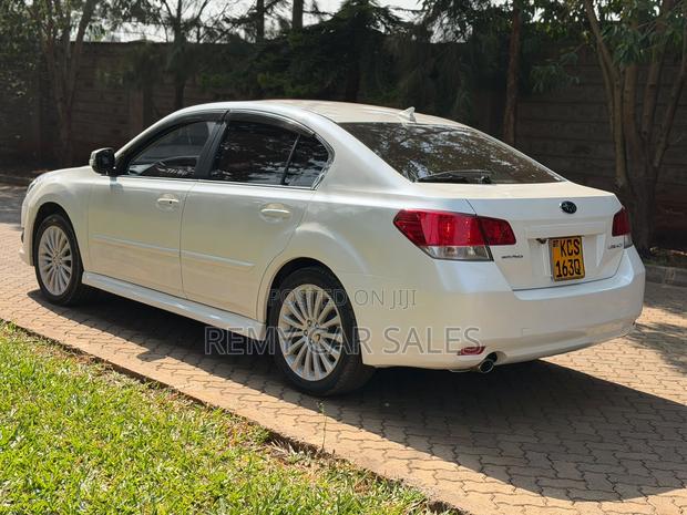 Subaru Legacy 2011 White