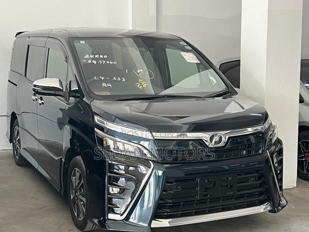 Toyota Voxy 2019 Blue