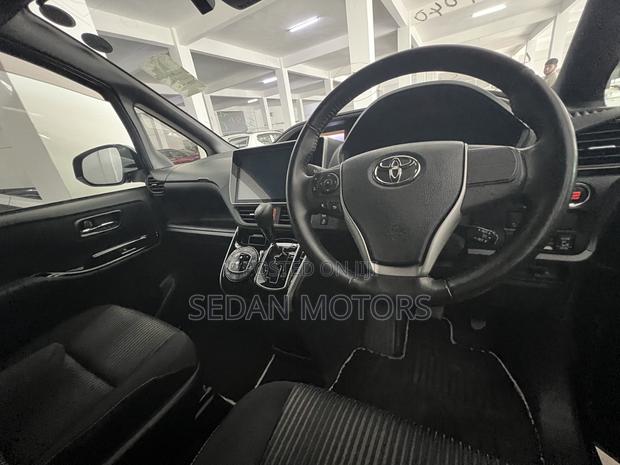Toyota Voxy 2019 Blue