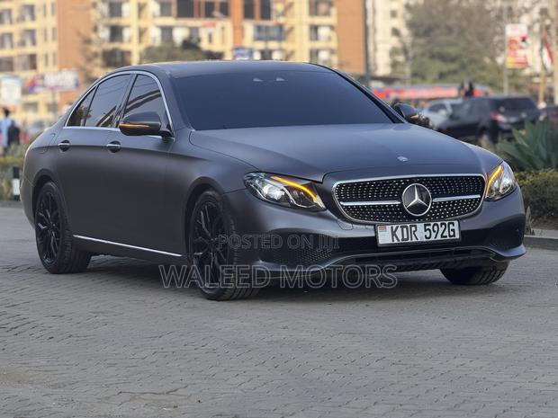Mercedes-Benz E200 2017 Gray