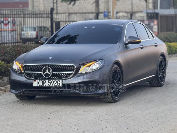 Mercedes-Benz E200 2017 Gray