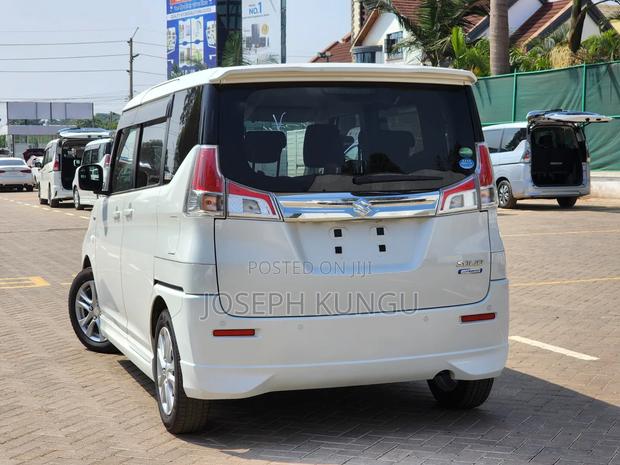 Suzuki Solio 2019 White