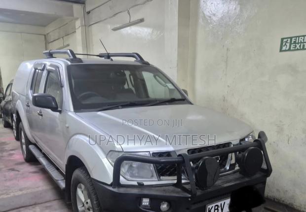 Nissan Navara 2006 Gray