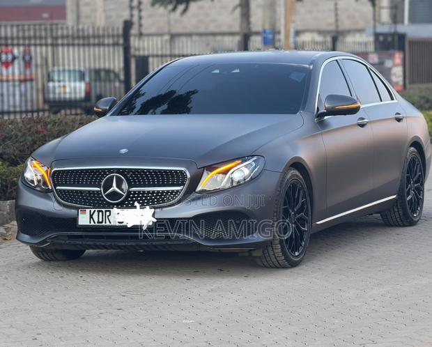 Mercedes-Benz E200 2017 Gray