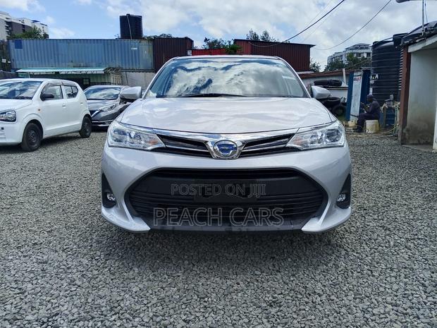 Toyota Corolla Fielder 1.5 Hybrid FWD 2019 White