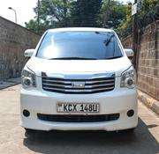 Toyota Noah 2013 White for sale