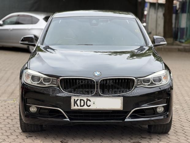 BMW 320i 2013 Black