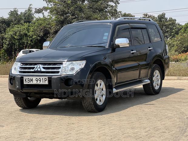 Mitsubishi Pajero 2010 Black