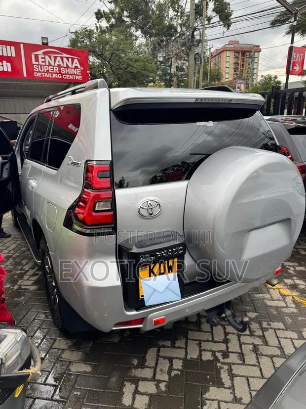 Toyota Land Cruiser Prado 3.0 190hp 2020 Silver