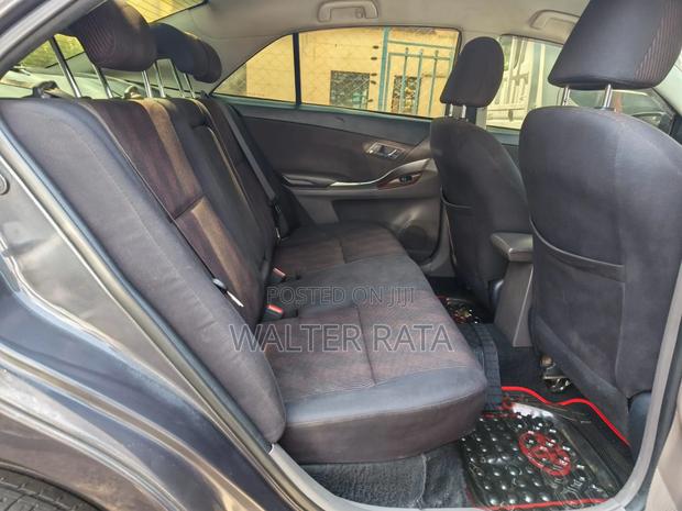Toyota Premio 2015 Black