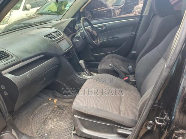 Suzuki Swift 2012 Black