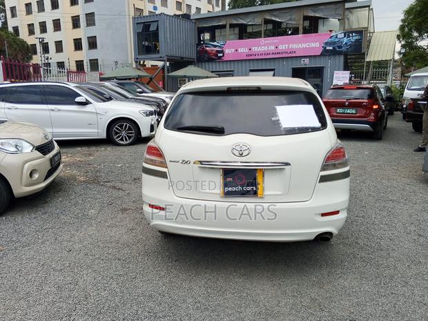 Toyota Mark X Zio 2012 White