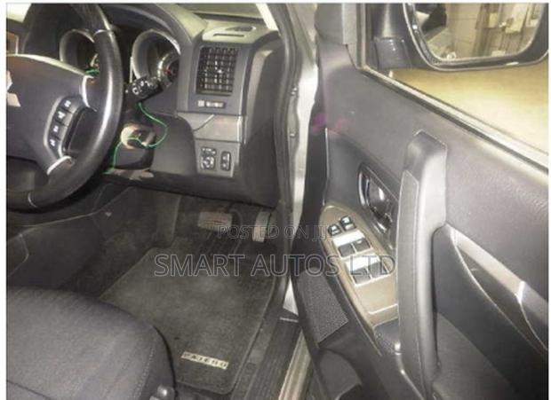 Mitsubishi Pajero 2019 Silver
