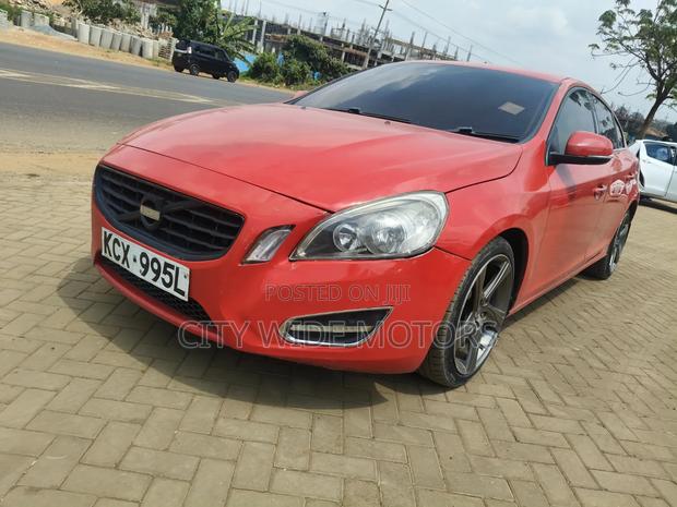 Volvo S60 2012 Red