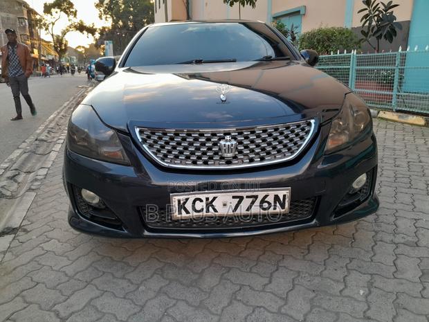 Toyota Crown 2010 Black