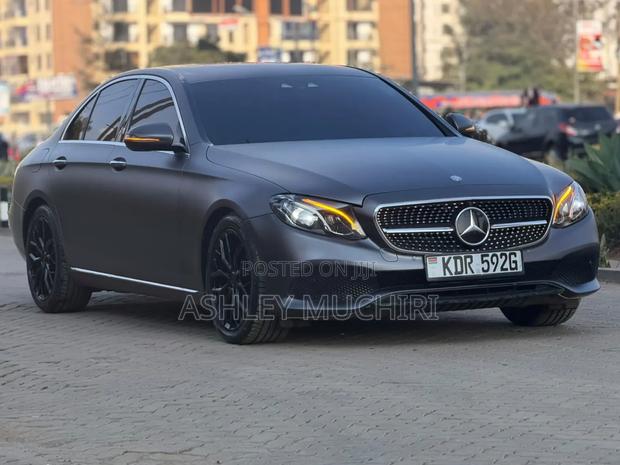 Mercedes-Benz E200 2017 Gray
